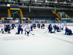 Daheim ist’s am schönsten! Erstes Eistraining am Oberwiesenfeld