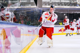 Top goalie talent Simon Wolf joins EHC Red Bull München