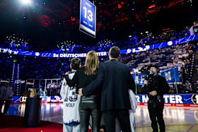 „Du warst das Herz unseres Eishockeyclubs“: So lief die Banner-Zeremonie für ...