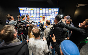 Open Locker Room vor Playoff-Start: Red Bulls empfangen Medienvertreter in der Kabine 