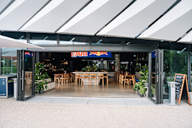 This is what awaits you at ,,Henry“ - the public restaurant at SAP Garden!