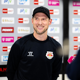 Besonderer Meilenstein: Patrick Hager vor seinem 1000. DEL-Spiel Besonderer Meilenstein: Patrick Hager vor seinem 1000. DEL-Spiel