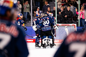 Bibeau mit Mannschaft