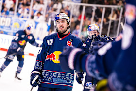 Hirose: “That helps us on the ice – and in the locker room.”