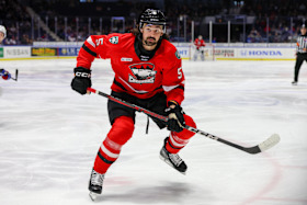 Red Bull München verpflichtet Charlotte Checkers-Kapitän Trevor Carrick Red Bull München verpflichtet Charlotte Checkers-Kapitän Trevor Carrick