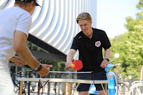 Auf eine Runde Tischtennis mit Elis Hede Auf eine Runde Tischtennis mit Elis Hede