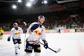 Blog zum Nachlesen: Dank Hager-Hattrick zum Auswärtssieg! 🎩