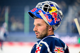 Nationalspieler Mathias Niederberger muss voraussichtlich bis Jahresende pausieren Nationalspieler Mathias Niederberger muss voraussichtlich bis Jahresende paus...