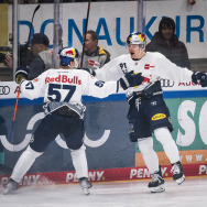 Fans, aufgepasst! Spielpuck aus Finalspiel zu gewinnen Fans, aufgepasst! Spielpuck aus Finalspiel zu gewinnen